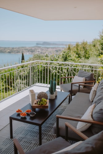 Villa Donita - Lakeside villa with pool 44 Villas in Italy