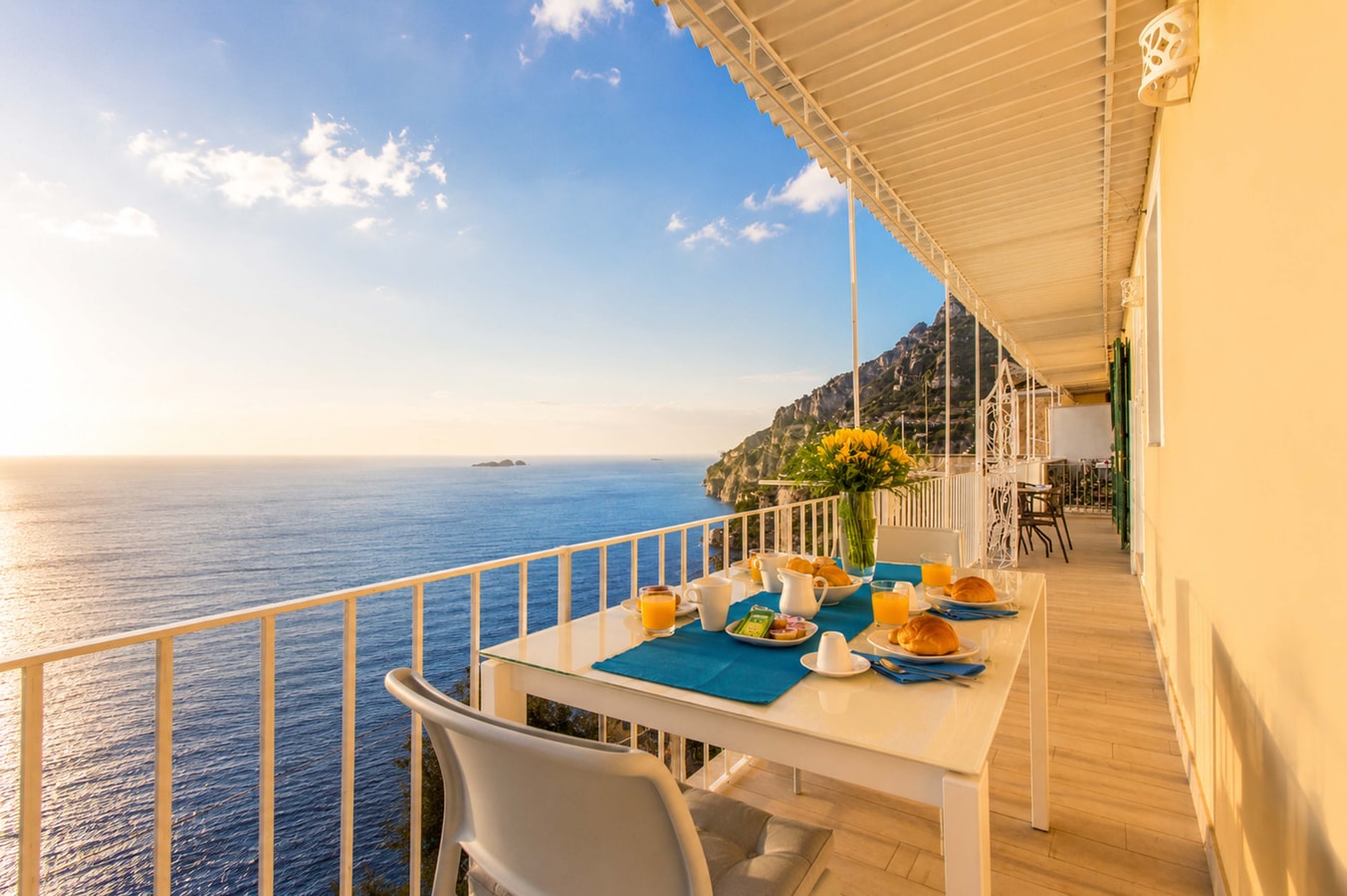 Casa La Porta - Large, modern property in Positano 20 Villas in Italy