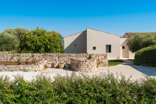 Casa Carol (Marrone)  near Modica 41 Villas in Italy