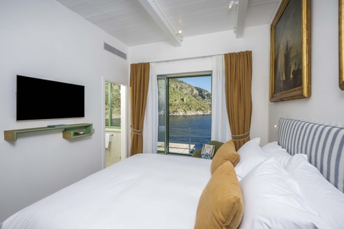 Isola del Poeta, Private Island with Pool & Chef 36 Villas in Italy