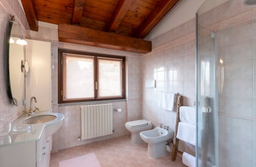 Villa Altea, Lakeside Villa With Private Pool 16 Villas in Italy