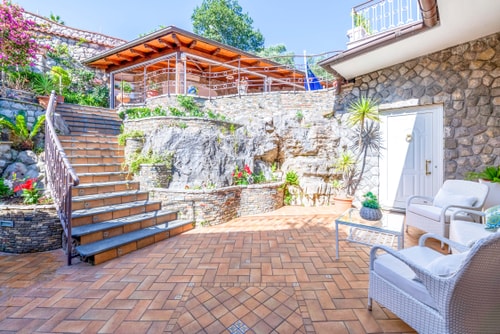 Villa Lucinda - House with stunning views 36 Italian Breaks