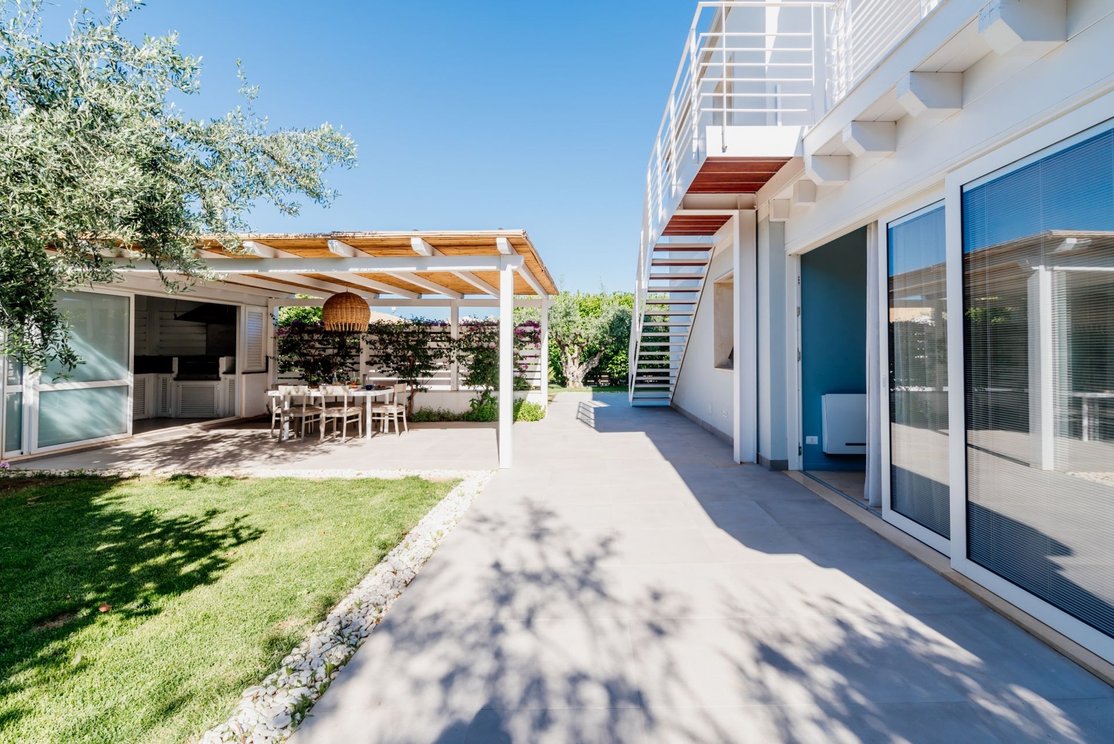 Villa Marbella, a short walk from the beach 22 Villas in Italy