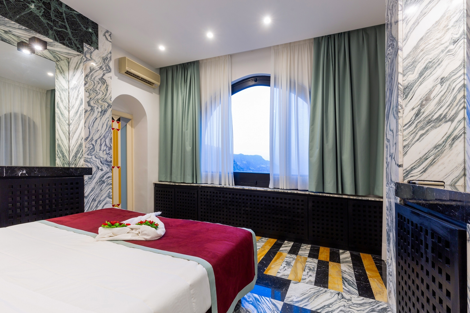 Villa Fontanella - Modern villa with pool and Jacuzzi 19 Villas in Italy