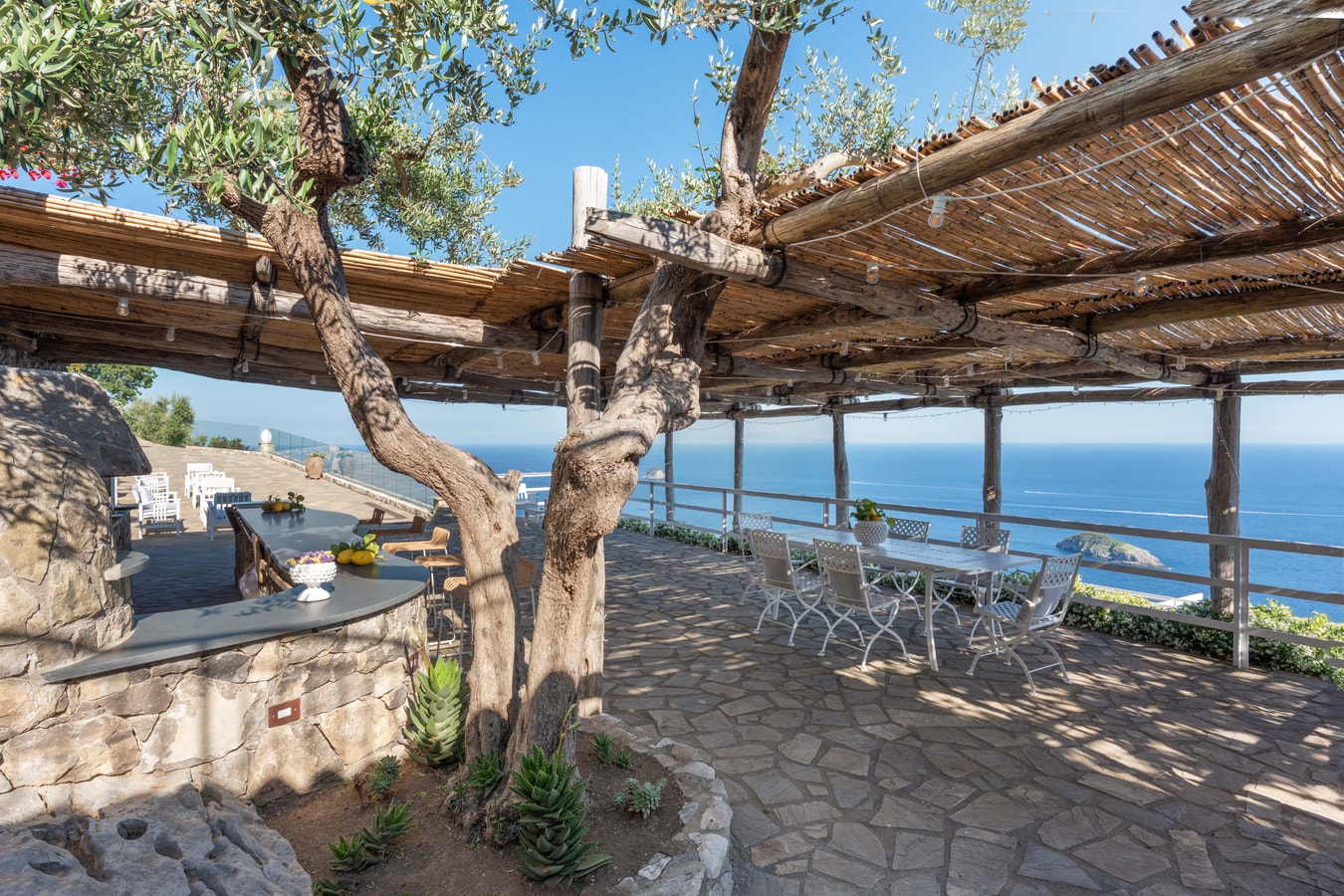 Villa Silenzio, Secluded Retreat with Sea Views 2 Villas in Italy