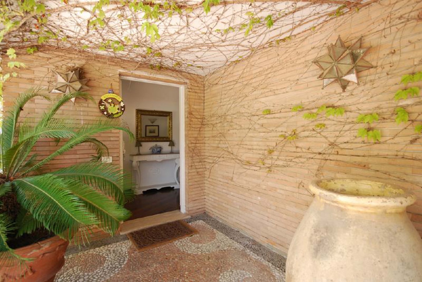 Casa Le Onde, with private terrace, shared pool 12 Villas in Italy