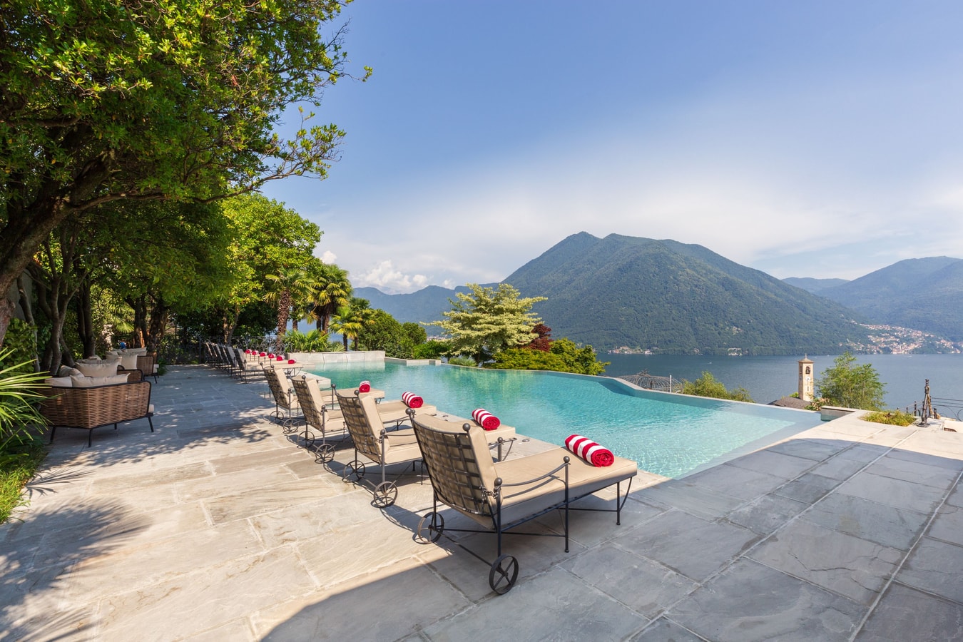 Villa Classica, Historic villa with lake views 2 Villas in Italy