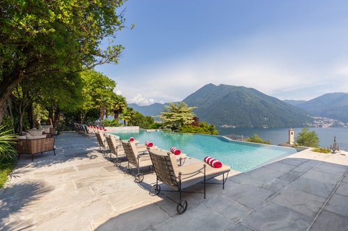 Villa Classica, Historic villa with lake views 2 Villas in Italy