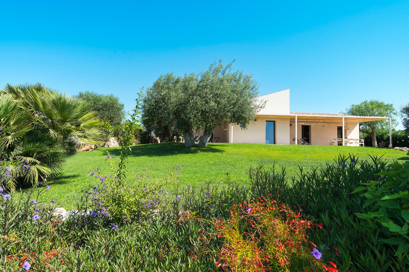 Casa Carol (Bianco) - Villa with shared pool 37 Villas in Italy