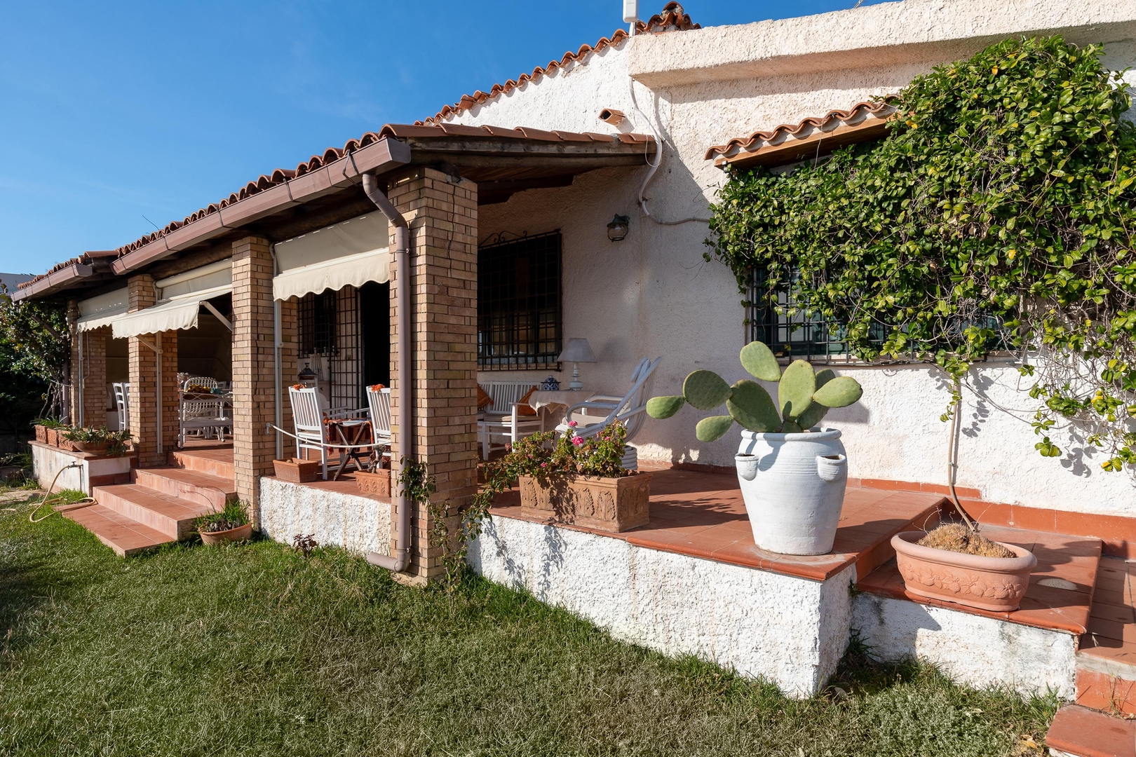 Villa Fior di Loto – Palermo Area 9 Villas in Italy