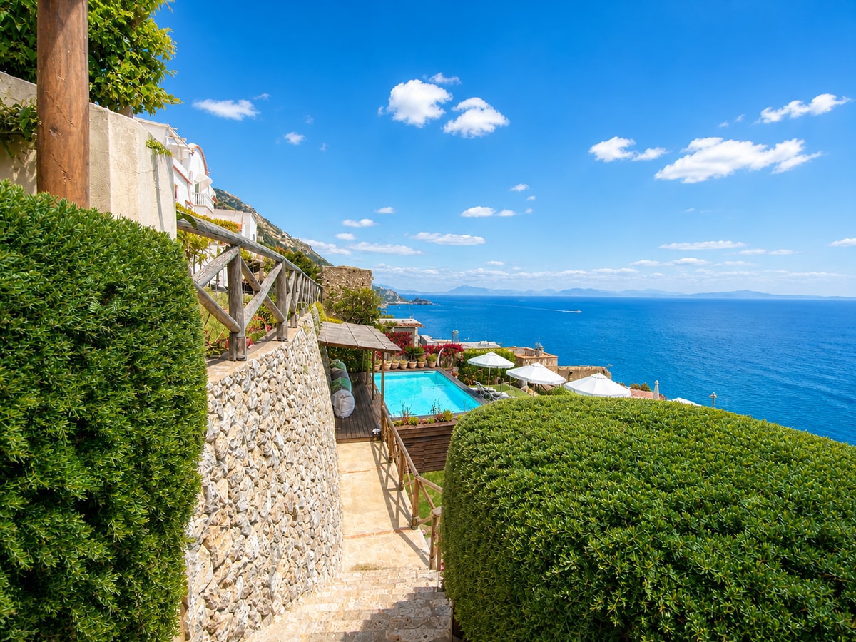Villa Dani - Sea-facing villa with two pools 49 Villas in Italy