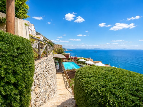 Villa Dani - Sea-facing villa with two pools 49 Villas in Italy