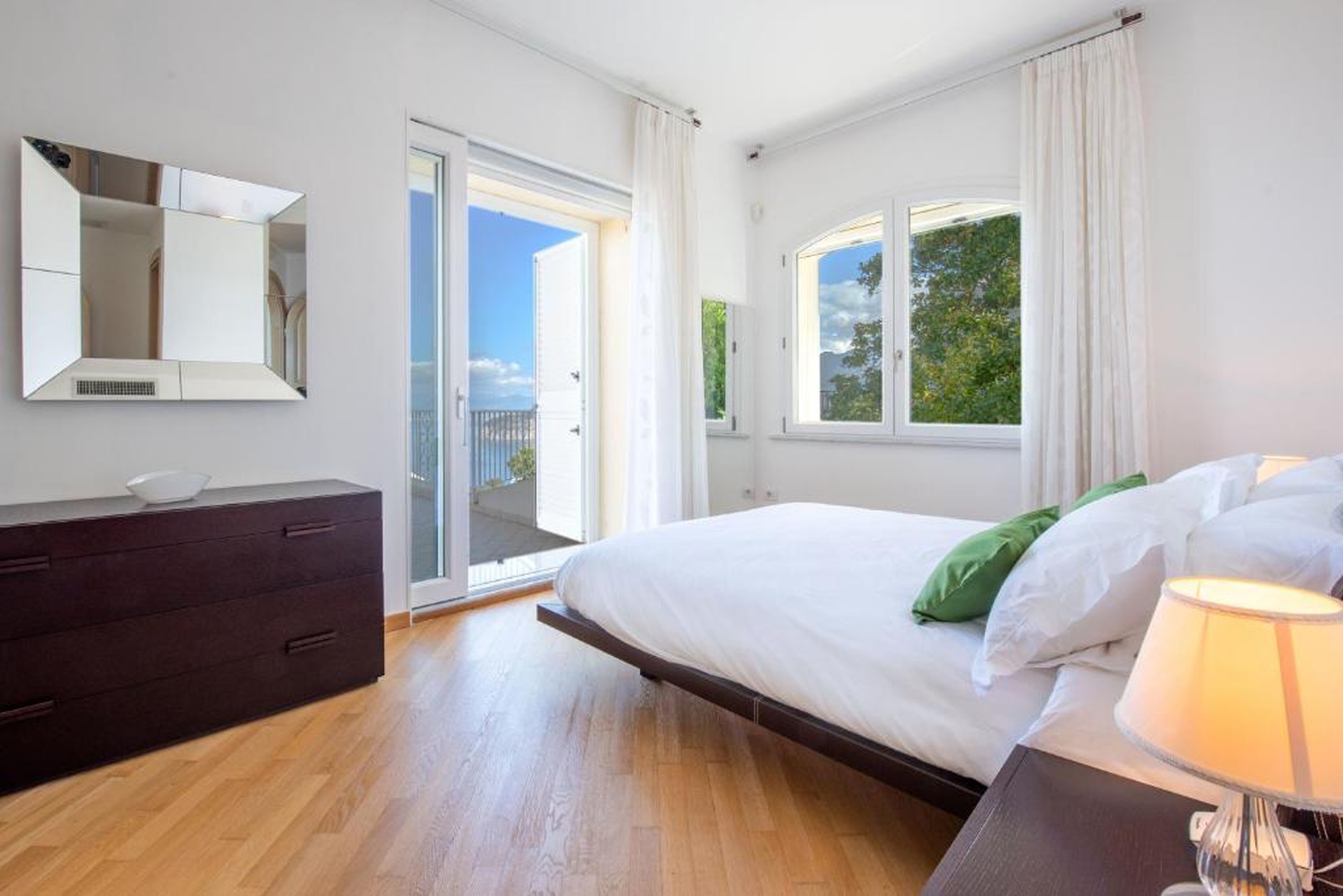 Villa Carlotta with private pool and sea views in Sorrento area 32 Villas in Italy