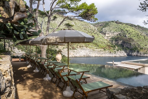 Isola del Poeta, Private Island with Pool & Chef 2 Villas in Italy