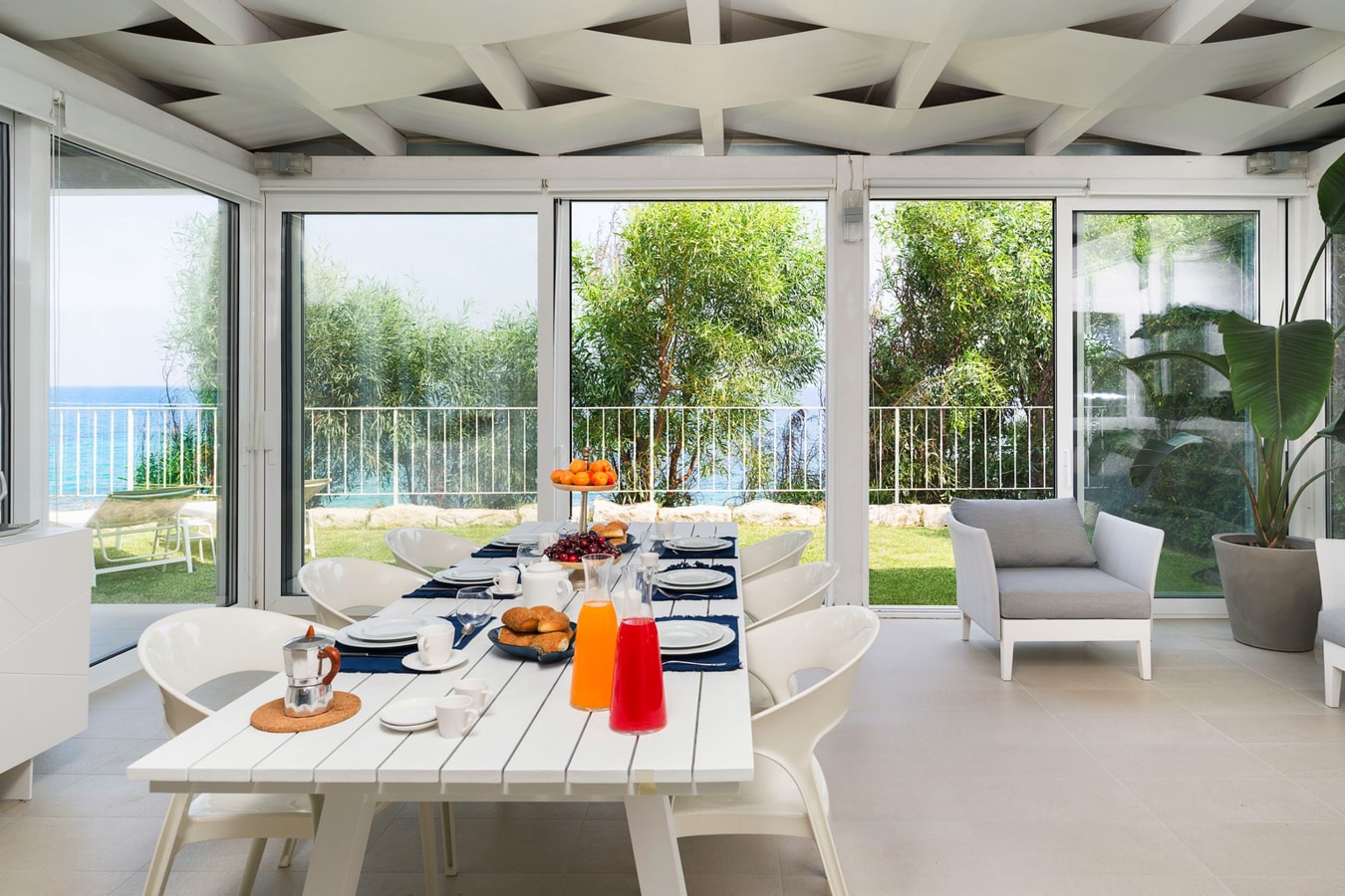 Villa Saveria (6 Guests) - Seafront with jacuzzi 10 Italian Breaks