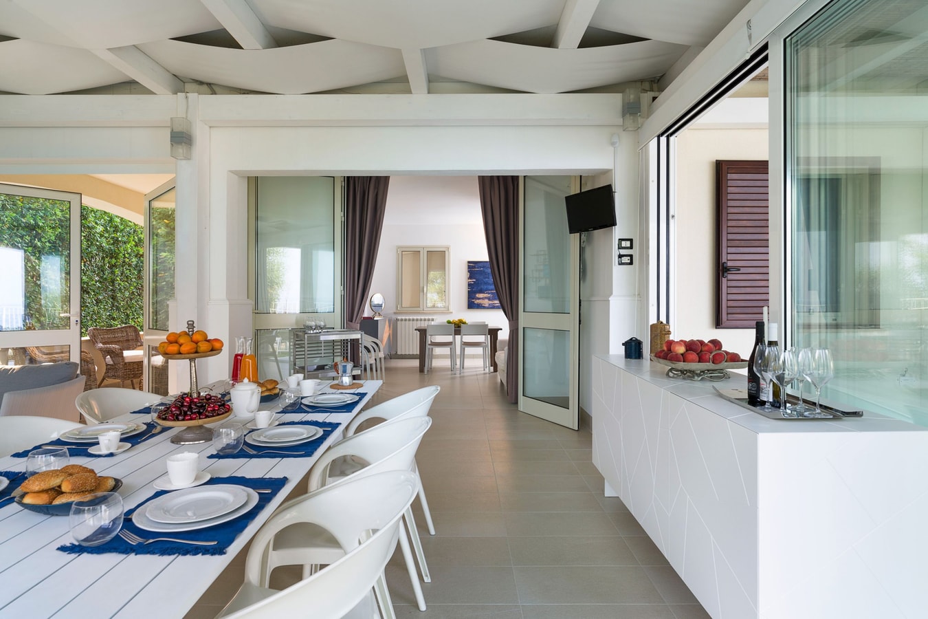 Villa Saveria (6 Guests) - Seafront with jacuzzi 12 Italian Breaks
