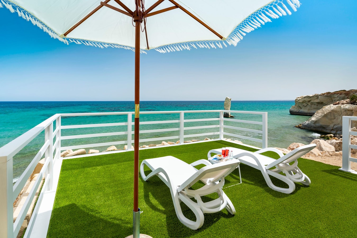 Villa Saveria (6 Guests) - Seafront with jacuzzi 32 Italian Breaks