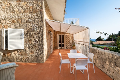 Villa Rossana (10 Guests) near Syracuse 32 Italian Breaks