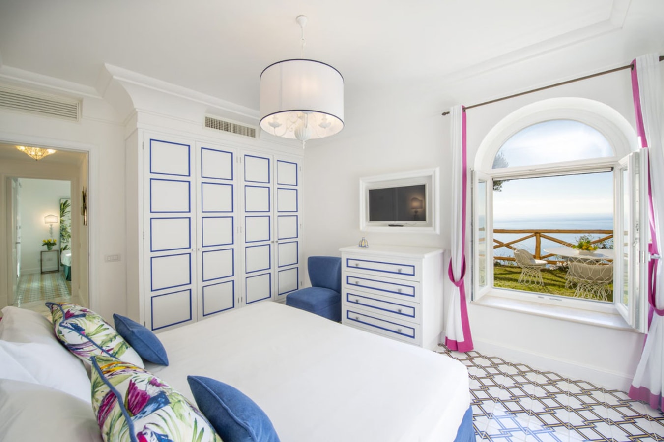 Villa Praia - Luxury private villa near town 10 Italian Breaks