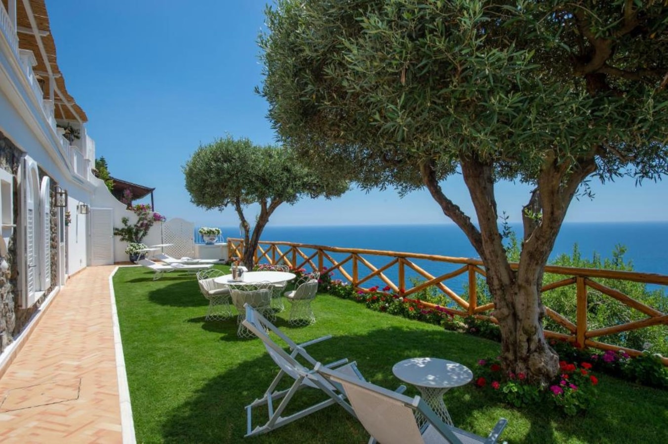 Villa Praia - Luxury private villa near town 30 Italian Breaks