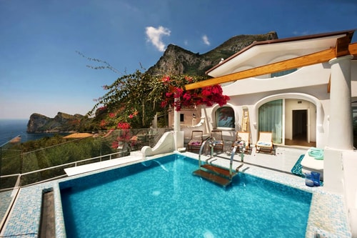 Villa Pippa - Private villa with pool and Jacuzzi 0 Italian Breaks