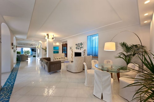 Villa Pippa - Private villa with pool and Jacuzzi 2 Italian Breaks