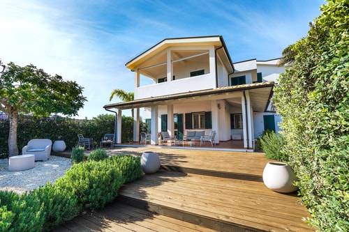 Corrado Residence  - Private villa with independent apartments 11 Italian Breaks