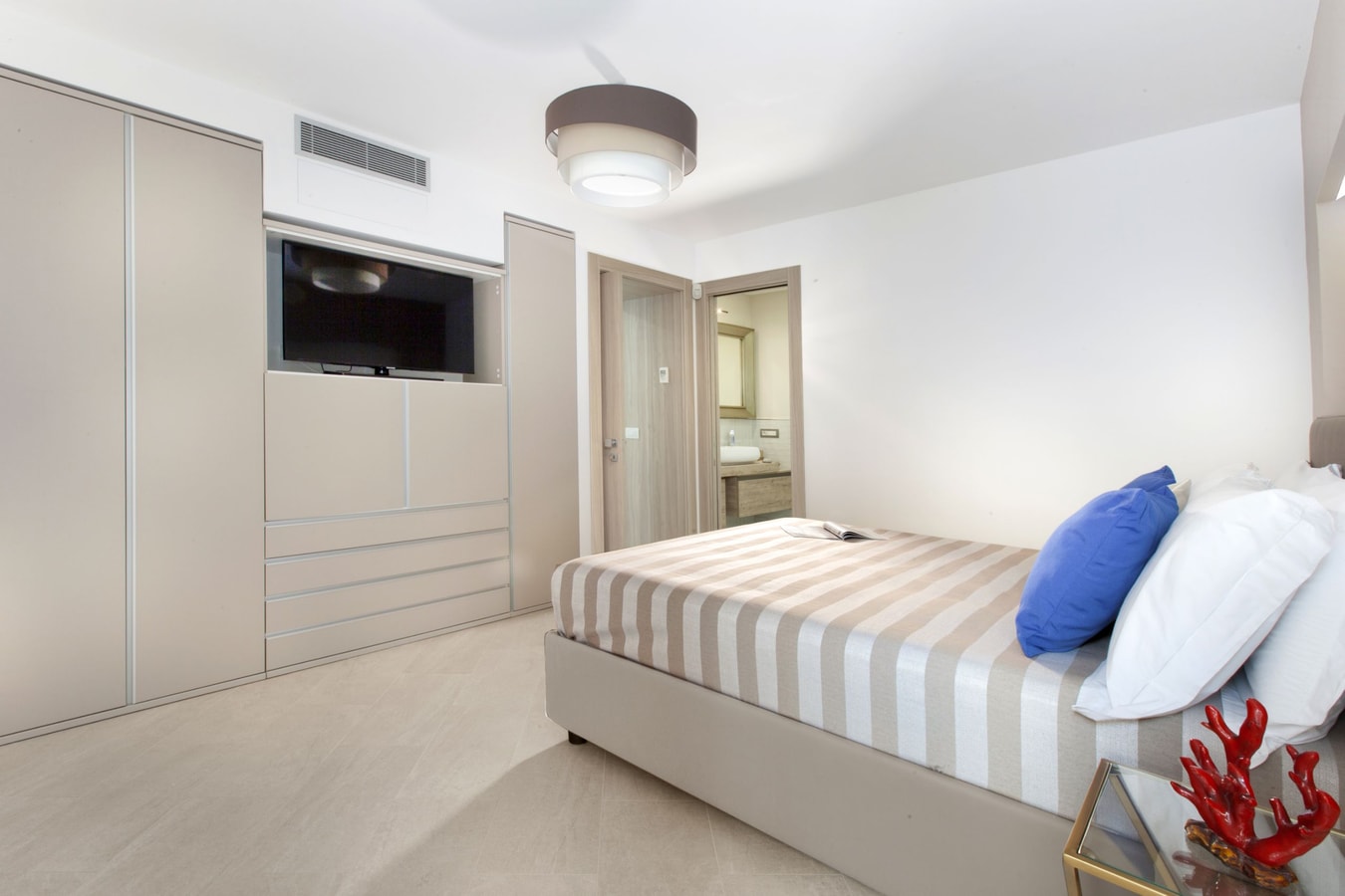 Villa Nicola with sea views 30 Italian Breaks