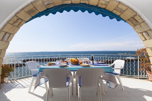 Villa Mia - Sea front private villa close to town 1 Italian Breaks