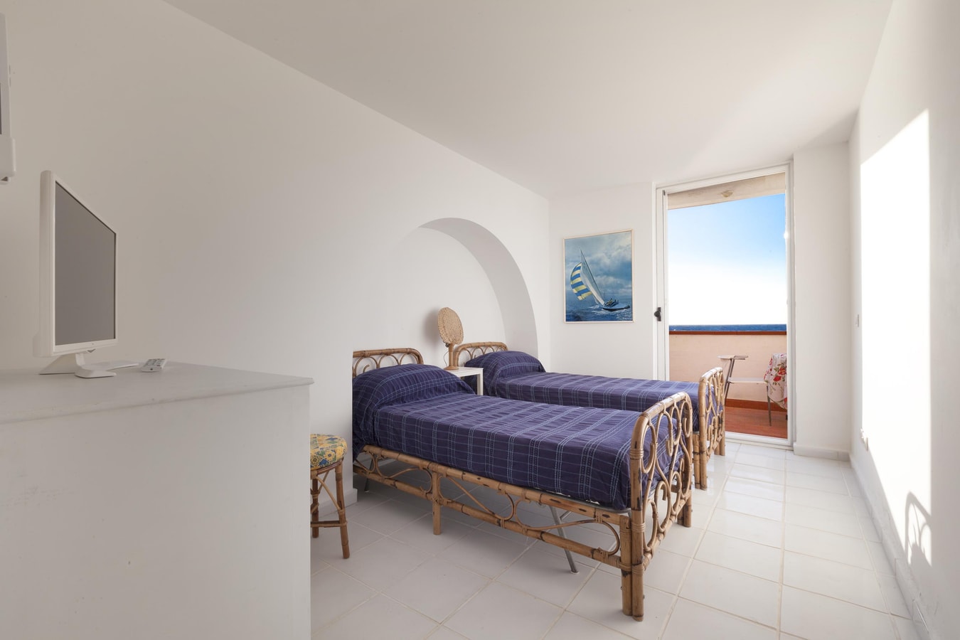 Villa Mia - Sea front private villa close to town 20 Italian Breaks