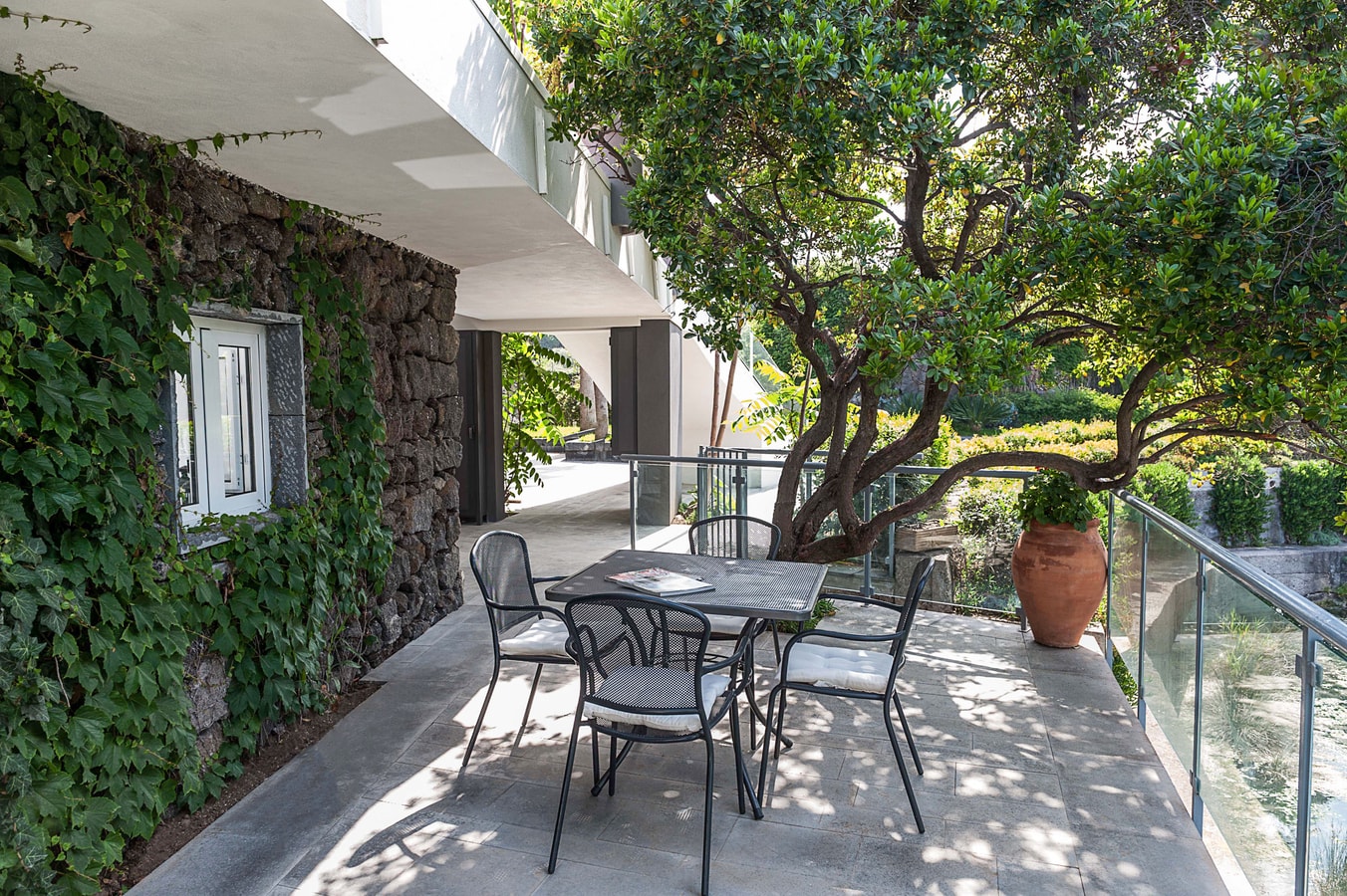 Villa Anemone (Iris) - sea front apartment 2 Italian Breaks