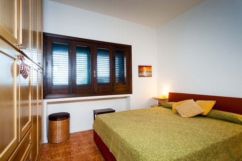 Villa Anemone (Murena) - sea front apartment 8 Italian Breaks