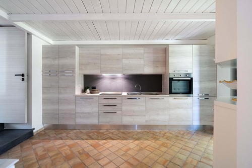 Villa Anemone (Razza) sea front apartment 5 Italian Breaks
