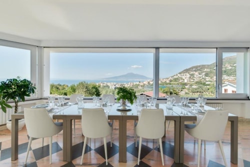 Villa Batista with swimming pool and sea views 2 Italian Breaks
