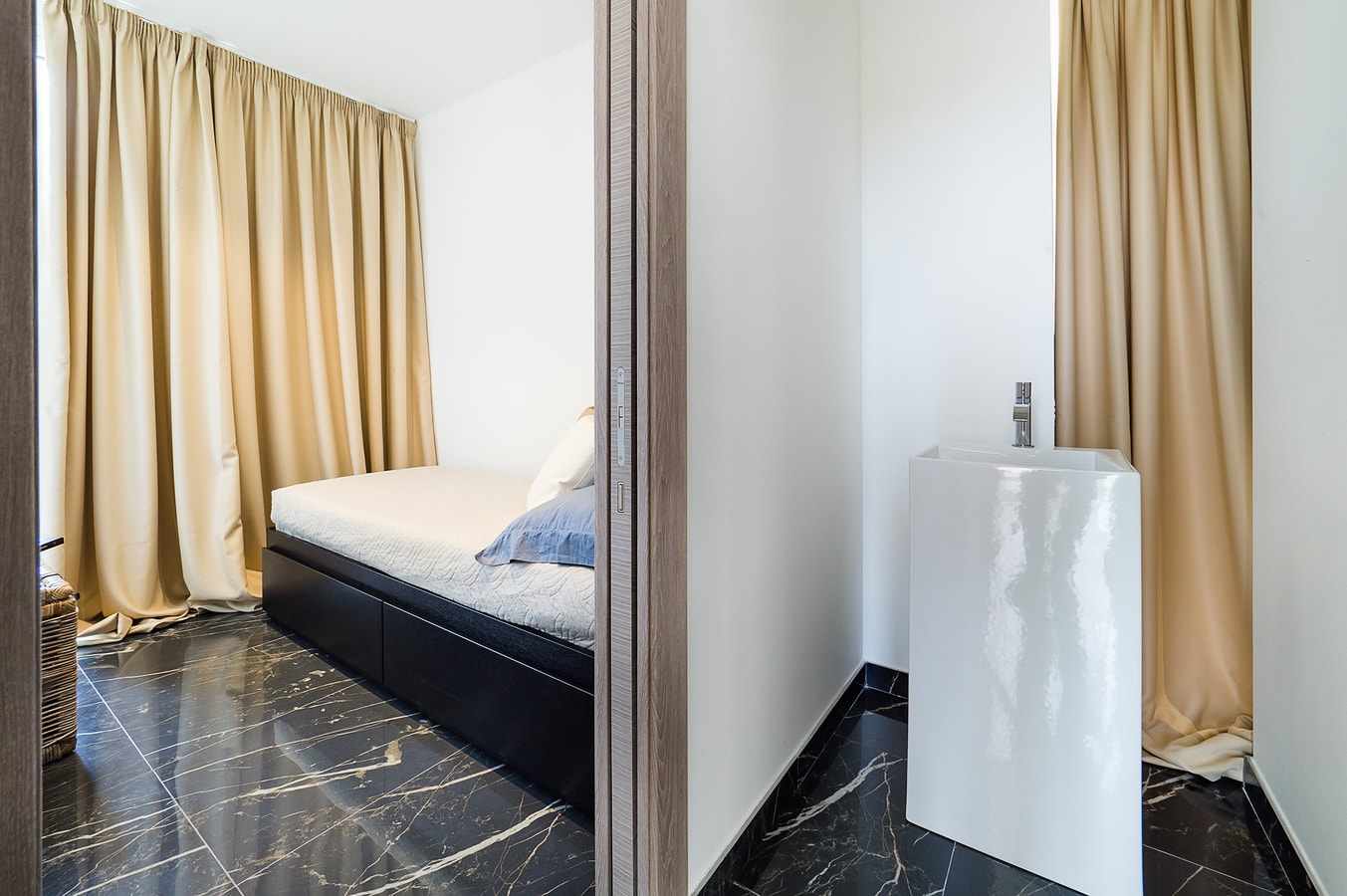 Villa Bochini - Modern villa with heated pool in Noto Area 36 Italian Breaks