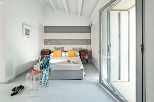 Villa Campana - Modern villa with pool 8 Italian Breaks