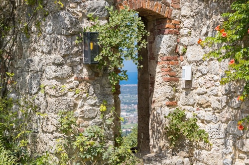 Villa Camaiore - Luxury restored castle with private pool 6 Italian Breaks