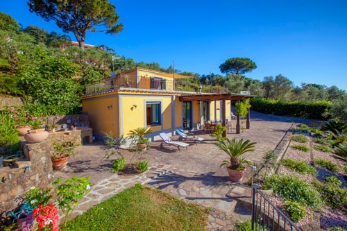 Villa Carina with sea views 2 Italian Breaks