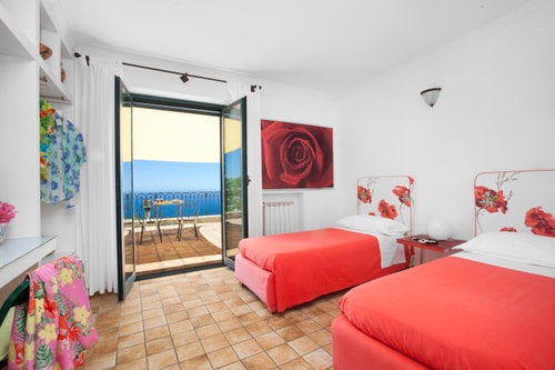 Villa Carina with sea views 11 Italian Breaks