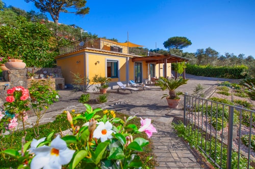 Villa Carina with sea views 29 Italian Breaks