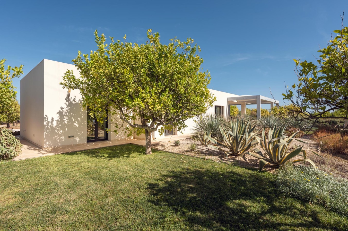 Villa Lavanda - Modern villa with pool near Noto 22 Italian Breaks
