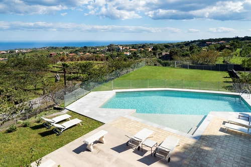 Villa Etnea - Private villa with pool and jacuzzi 1 Italian Breaks