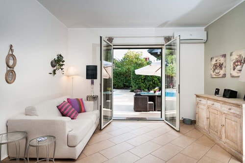 Villa Fiorella - Private villa with heated pool 4 Italian Breaks