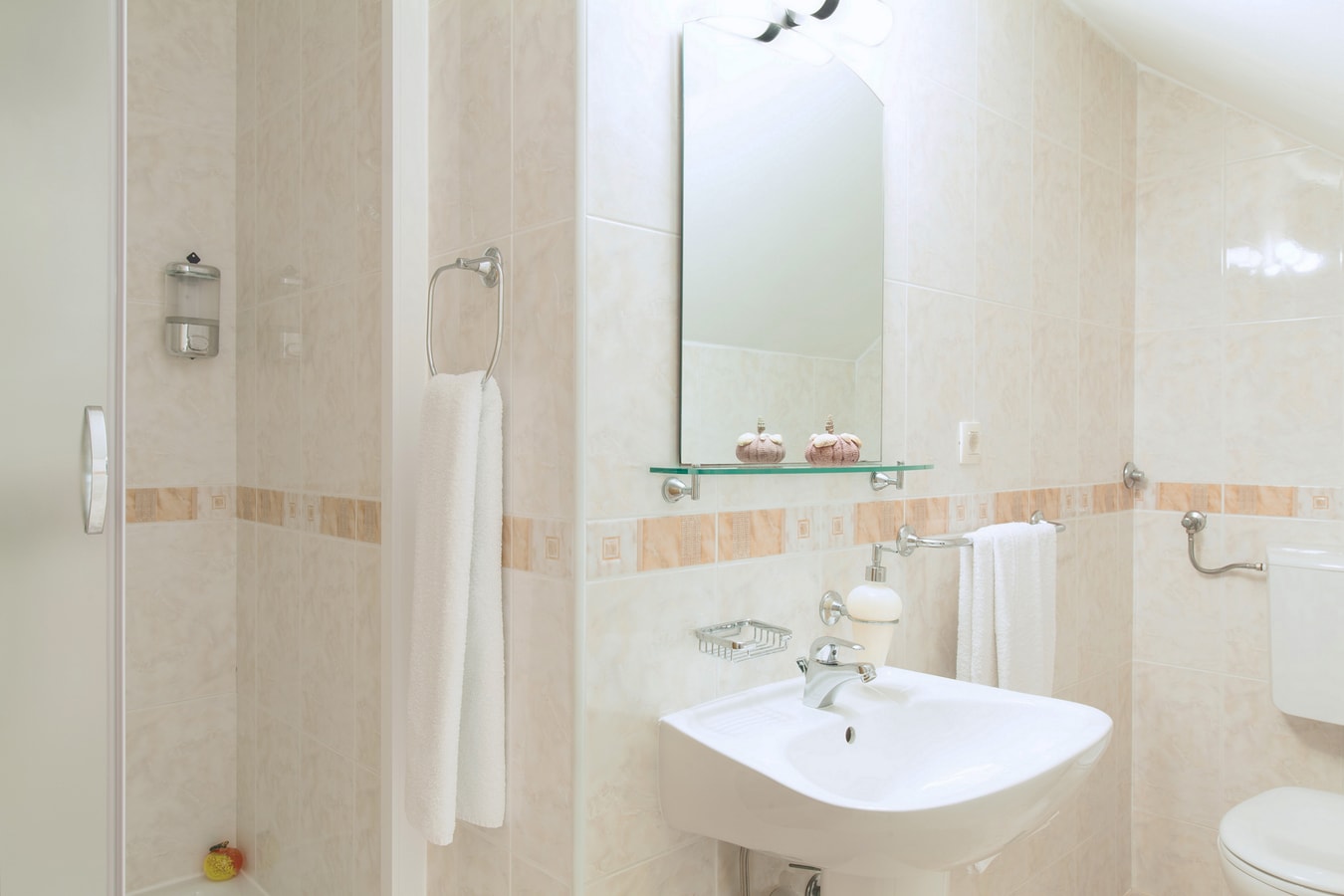 Villa Luka - Modern villa with private heated pool 14 My Villa Breaks