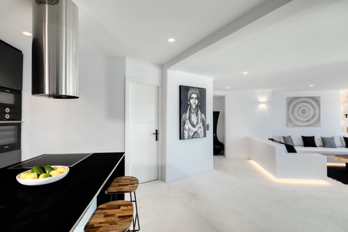 Luxury modern villa with swimming pool and private beach path in Mykonos 4 My Villa Breaks