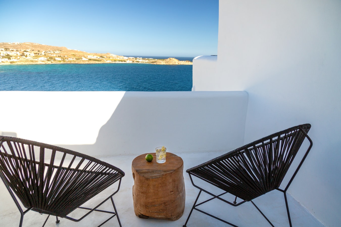 Luxury modern villa with swimming pool and private beach path in Mykonos 20 My Villa Breaks