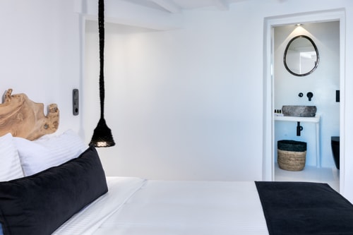 Luxury modern villa with swimming pool and private beach path in Mykonos 21 My Villa Breaks