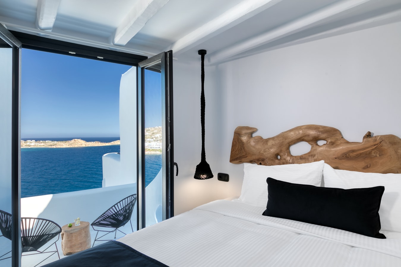 Luxury modern villa with swimming pool and private beach path in Mykonos 22 My Villa Breaks