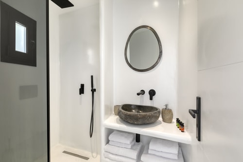 Luxury modern villa with swimming pool and private beach path in Mykonos 33 My Villa Breaks