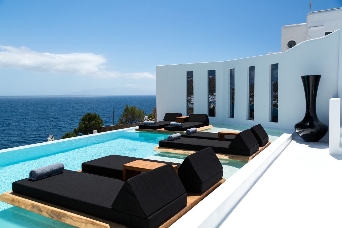 Luxury modern villa with swimming pool and private beach path in Mykonos 37 My Villa Breaks